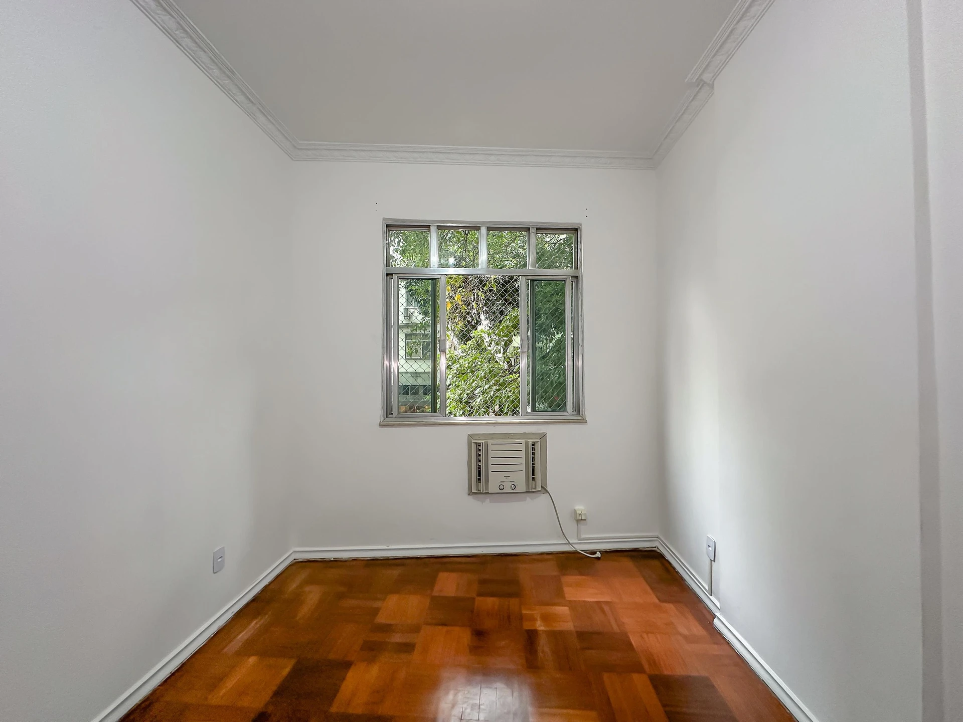 Mountain view in a 2-bedroom apartment, 76 m² — photo 9