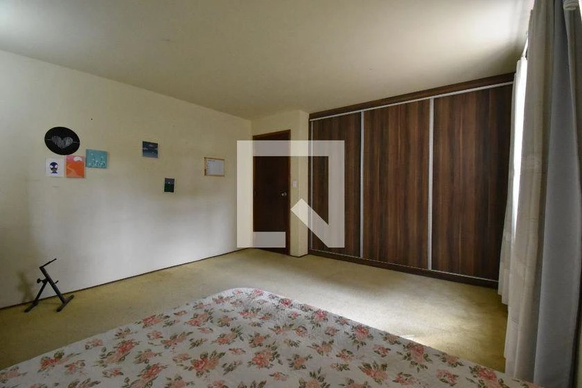6-bedroom house with a washing machine in Curitiba — photo 16