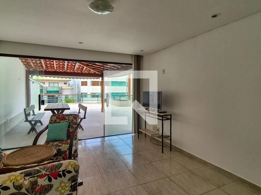 Furnished apartment with 3 en-suite bedrooms and 3 baths — photo 12