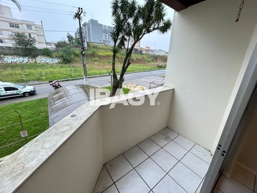 2-bedroom apartment with a gas stove kitchen — photo 6