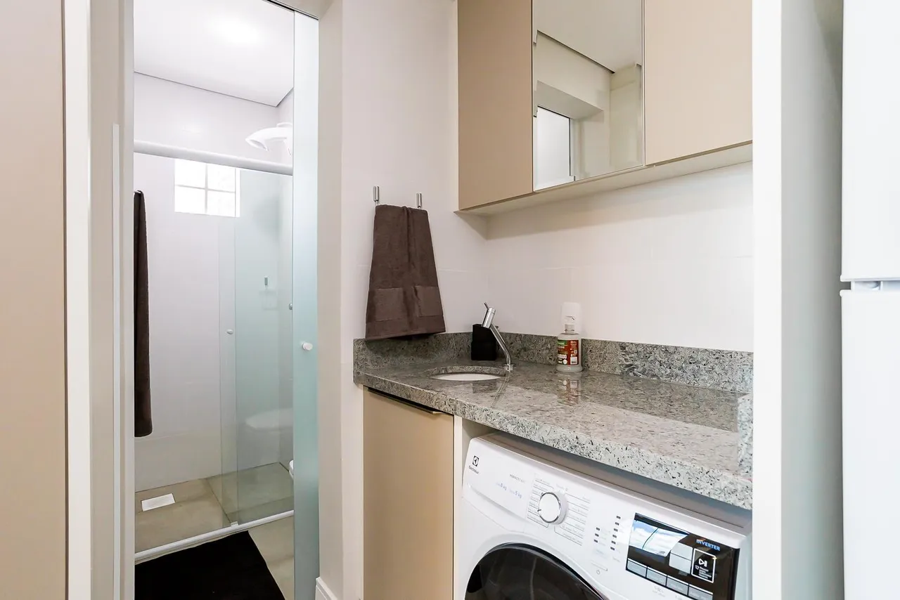 Furnished studio 22 m² with an en-suite bathroom — photo 6