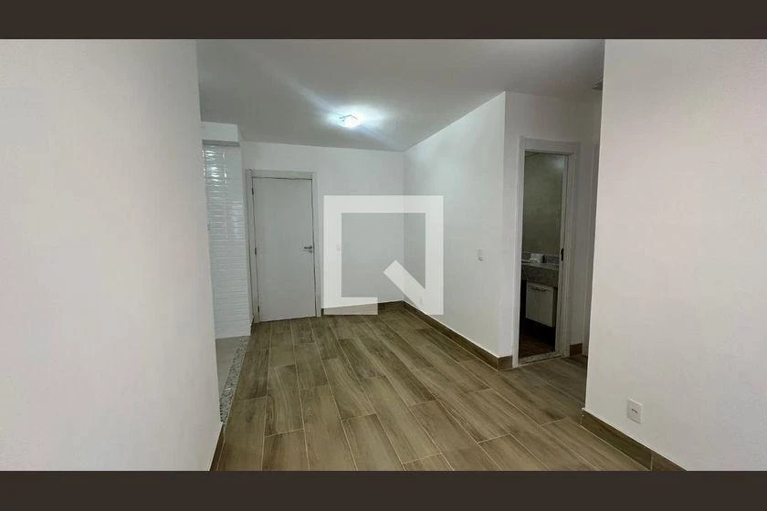 2-bedroom apartment in a building with a gym — photo 19
