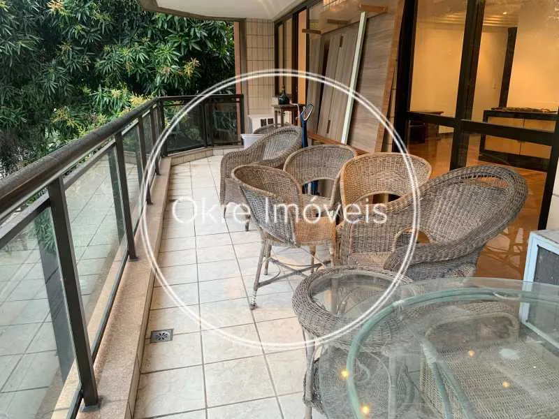 Apartamento com 3 quartos e varanda — photo 2
