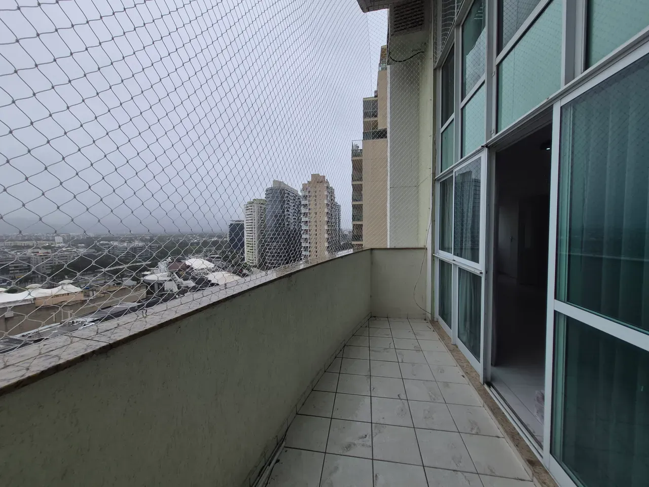 Duplex apartment with 112 m², 3 bedrooms and floor-to-ceiling — photo 15