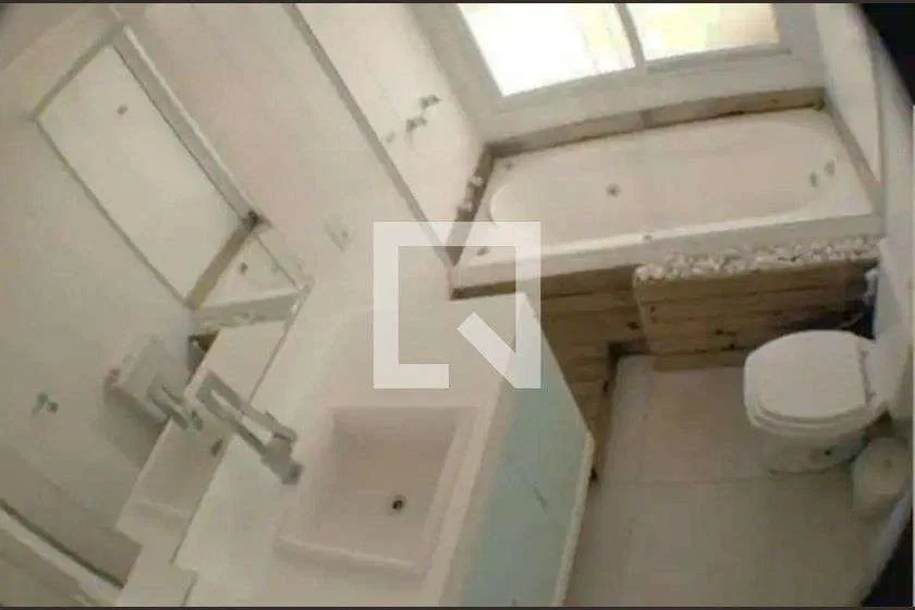 Furnished apartment with enclosed balcony and 176 m² — photo 10