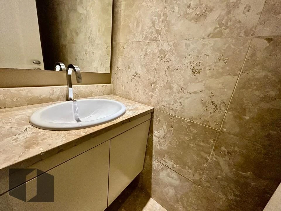 Washing machine in a 4-bedroom apartment, 167 m² — photo 11