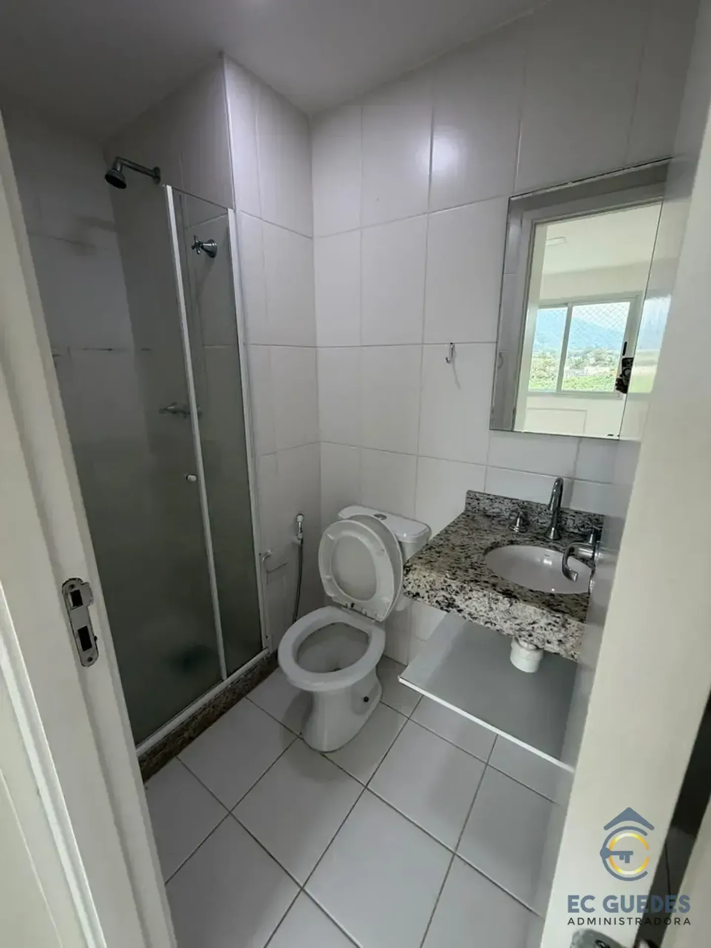 2-bedroom apartment with a mountain view in Rio de Janeiro — photo 17