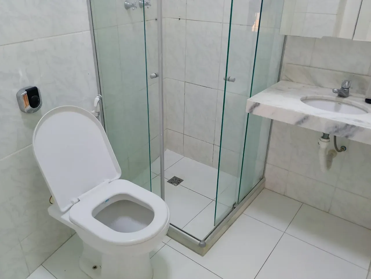 2-bedroom apartment with a washing machine — photo 8