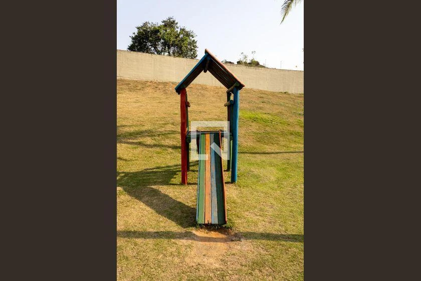 Apartamento de 2 quartos em condomínio com piscina — photo 26