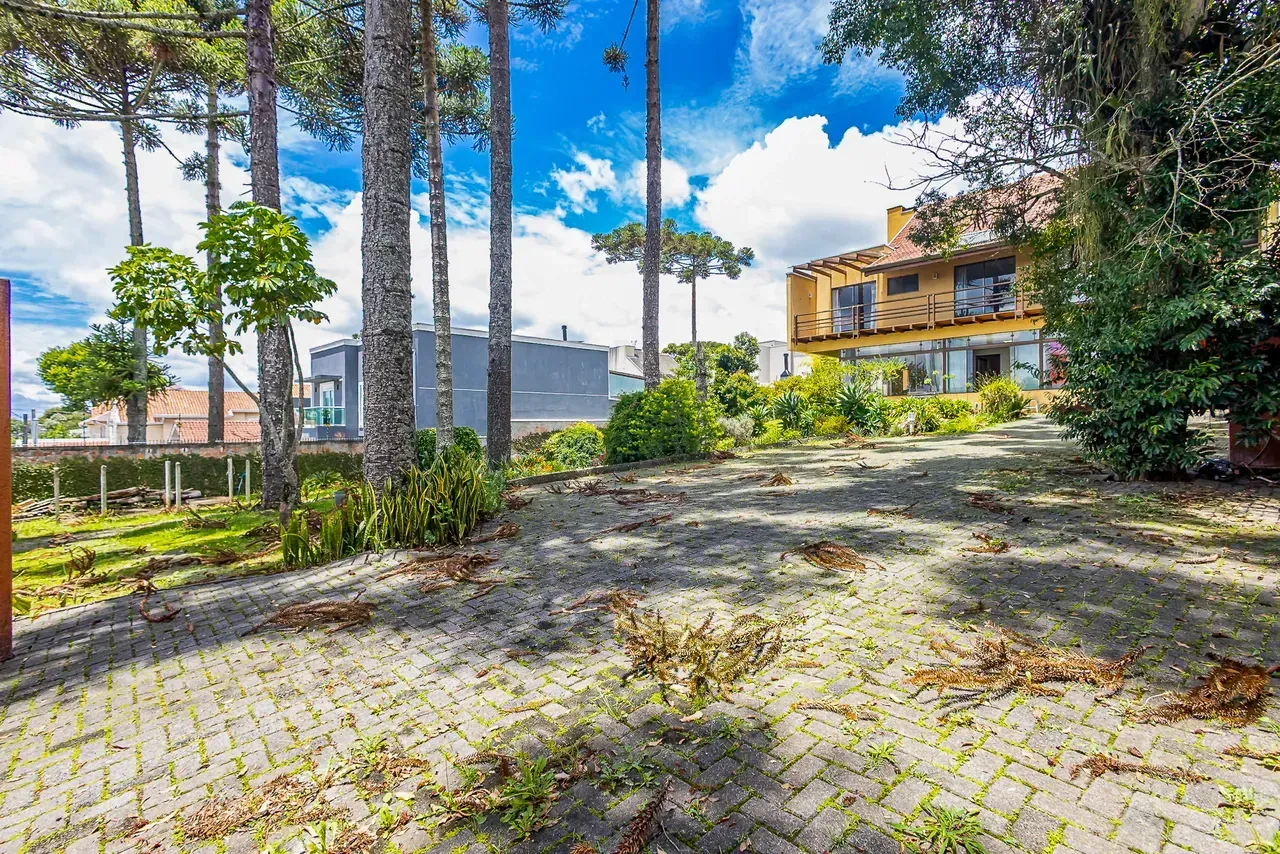 Furnished house with 5 bedrooms and 470 m² — photo 59