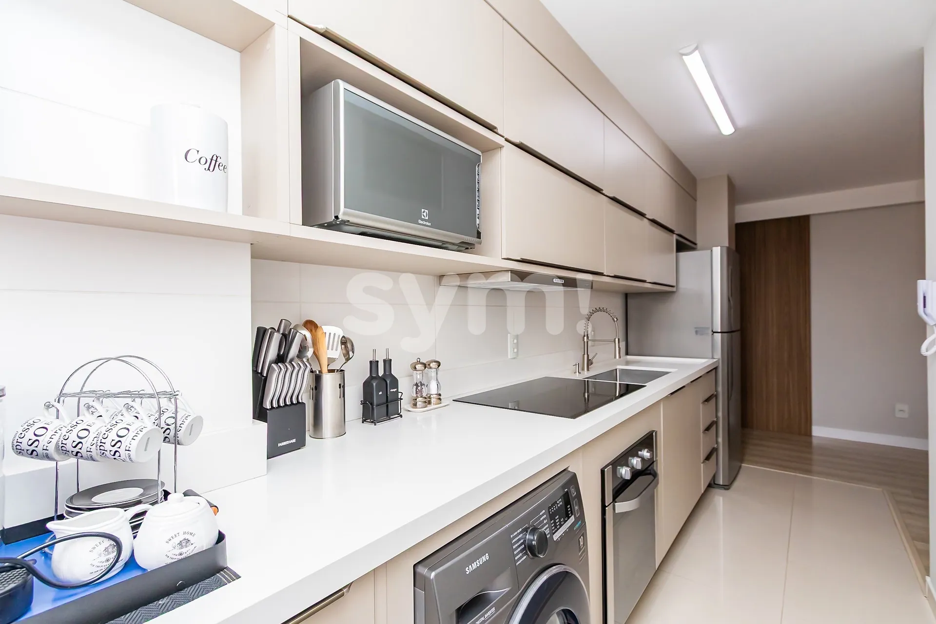 Furnished 2-bedroom apartment with a balcony grill — photo 2