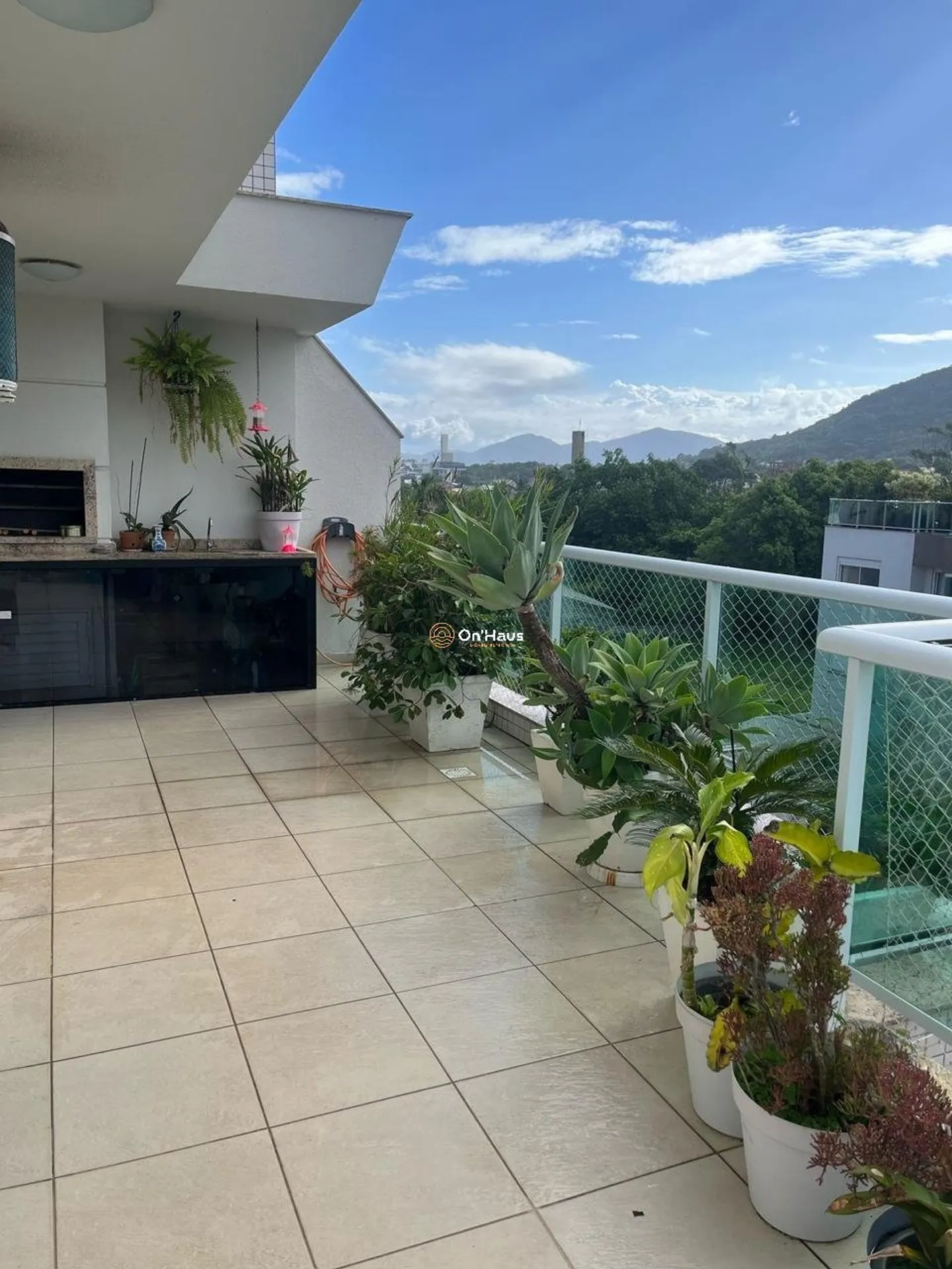 Rooftop apartment with 2 bedrooms, 3 baths and 170 m²