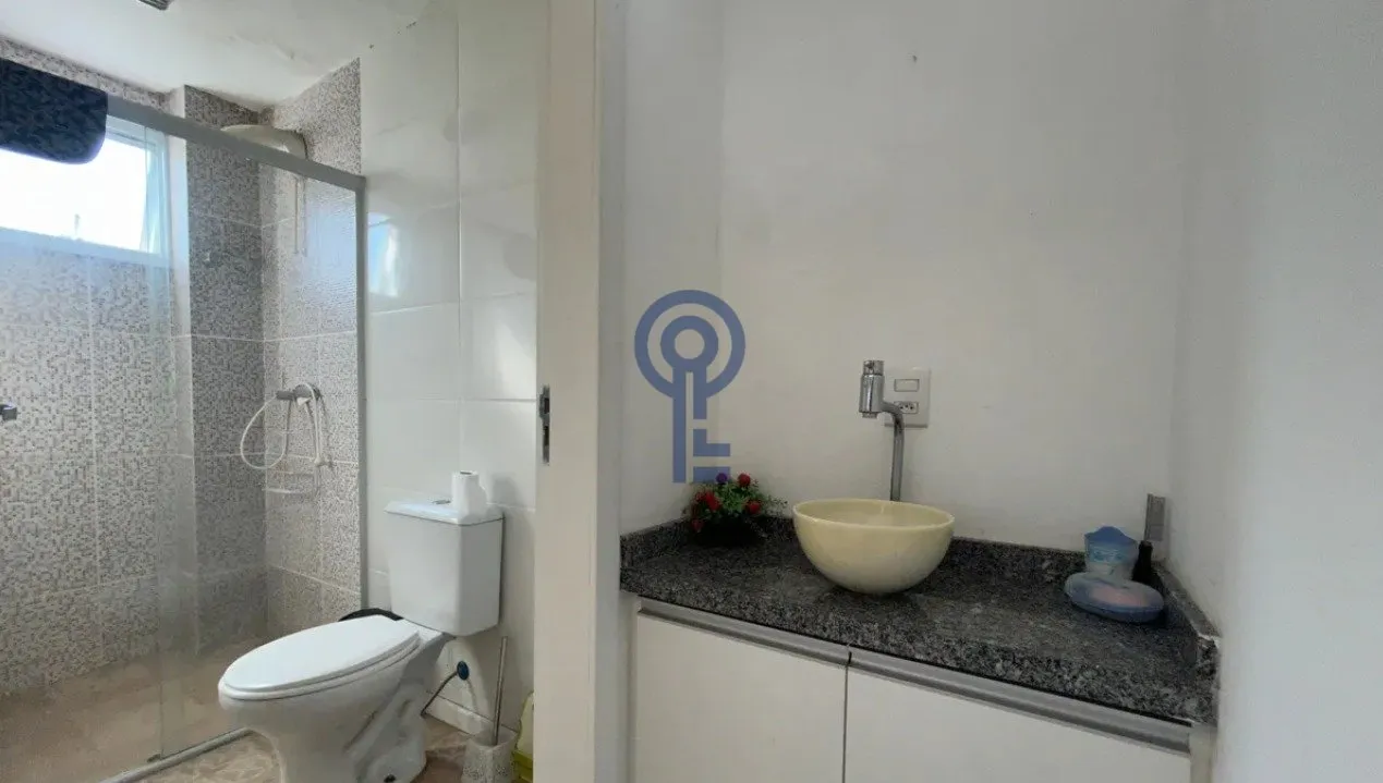 Furnished house with 5 bedrooms and 4 parking spots — photo 27