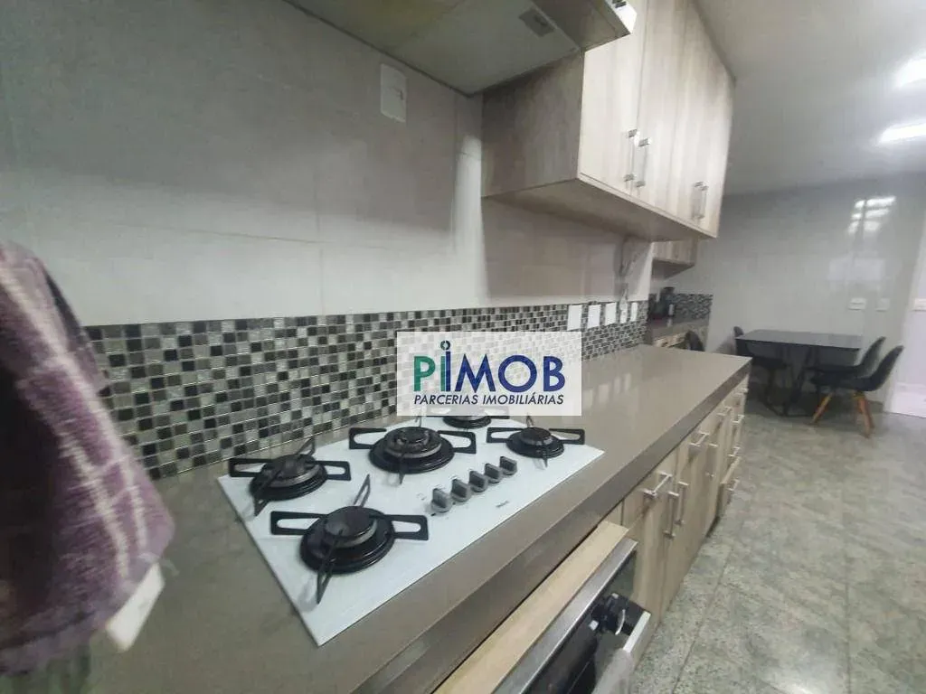 4-bedroom 260 m² apartment with 2 en-suite bathrooms — photo 3