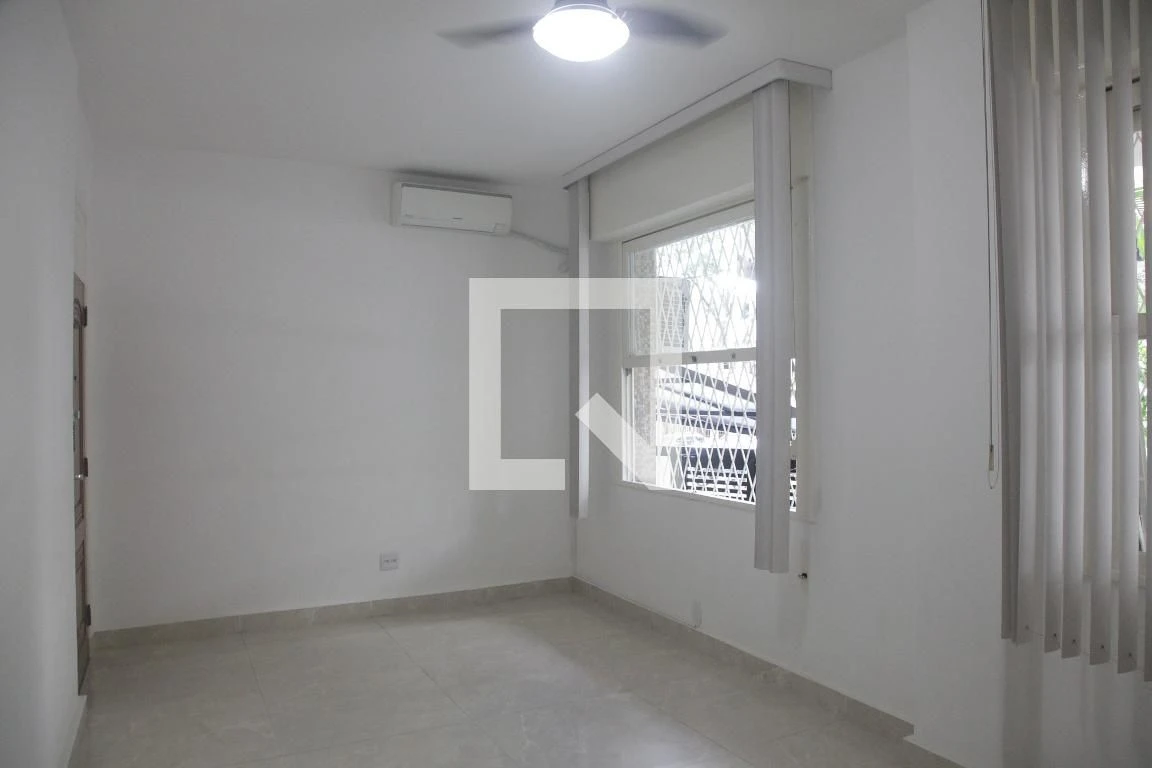 Home office in a 2-bedroom apartment, 85 m² — photo 17