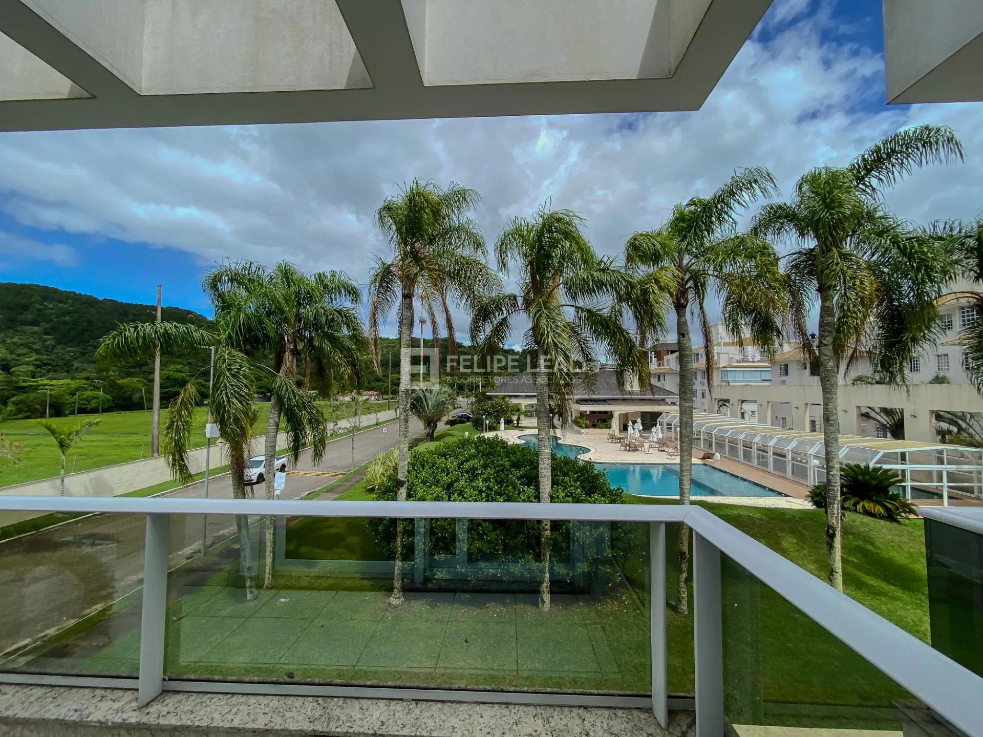 Casa em condomínio com 9 dormitórios e 8 suítes — photo 64