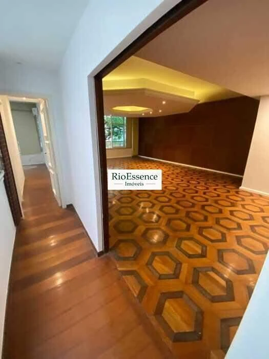 3-bedroom apartment with 1 en-suite bath, 198 m² on 4th floor — photo 15