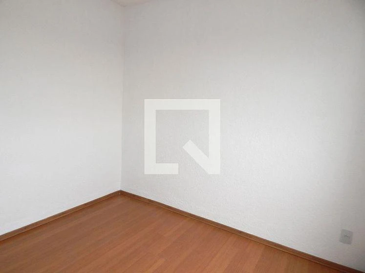 Деревянный пол или ламинат и 2 спальни: квартира 45 м² — photo 11
