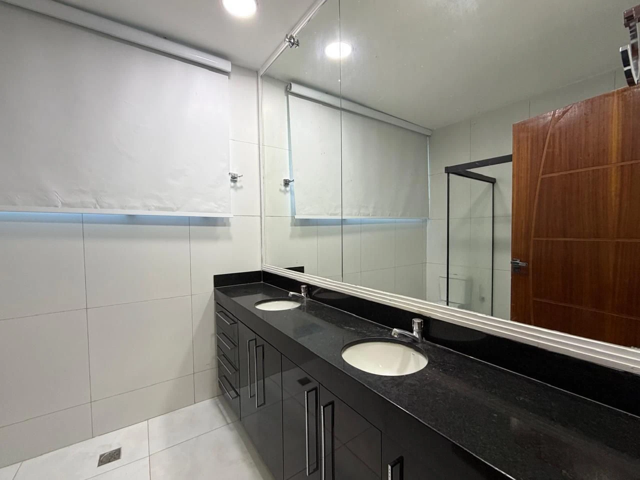 Casa em condomínio com 5 quartos e cozinha integrada — photo 45