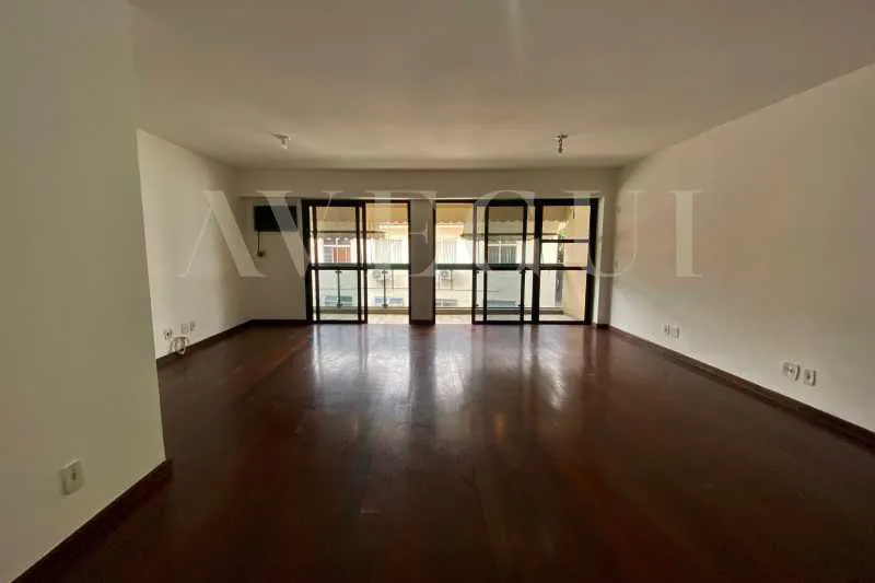 Washing machine in a 2-bedroom apartment, 103 m² — photo 4