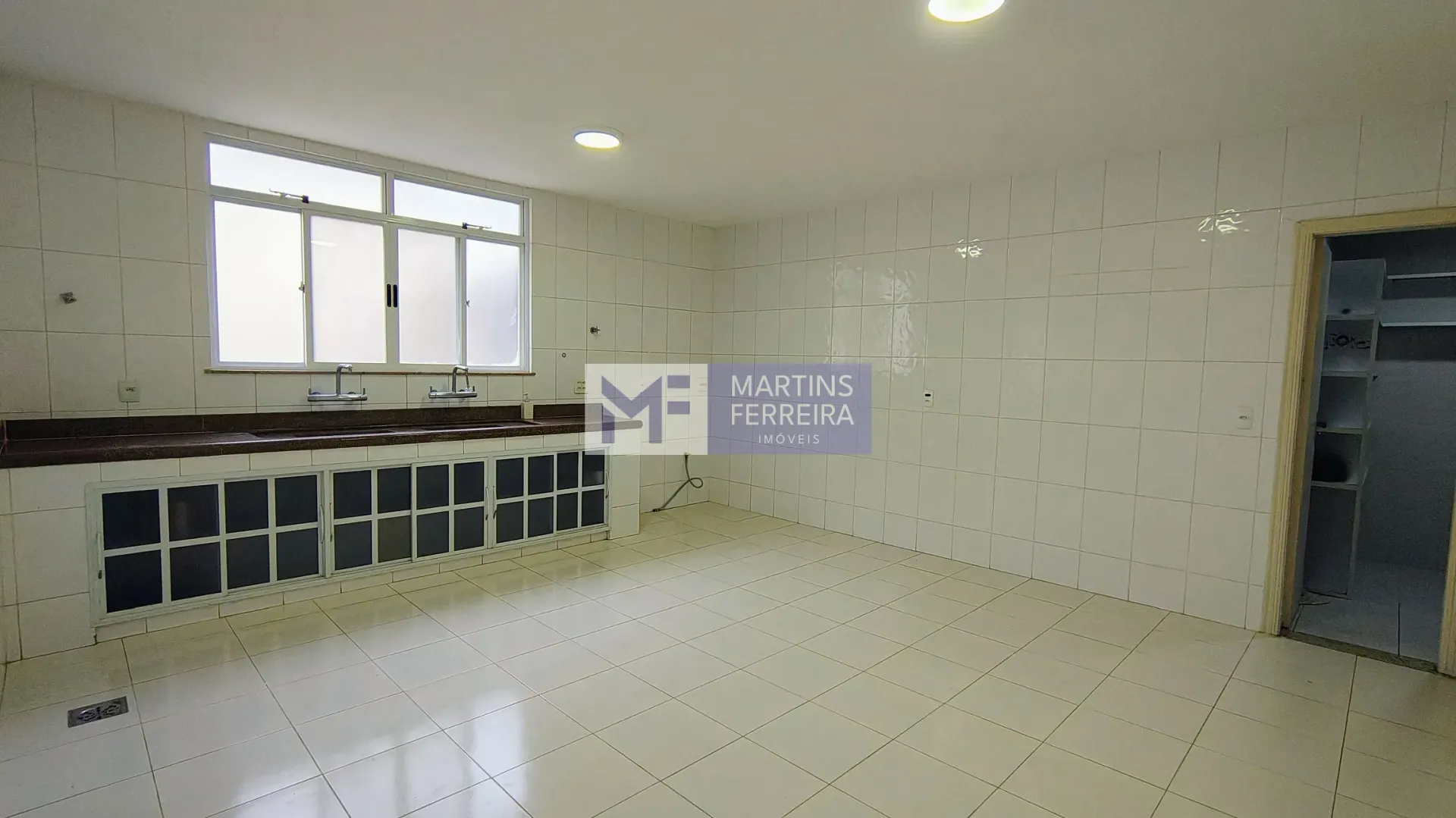 4-bedroom house with a bathtub in Rio de Janeiro — photo 2