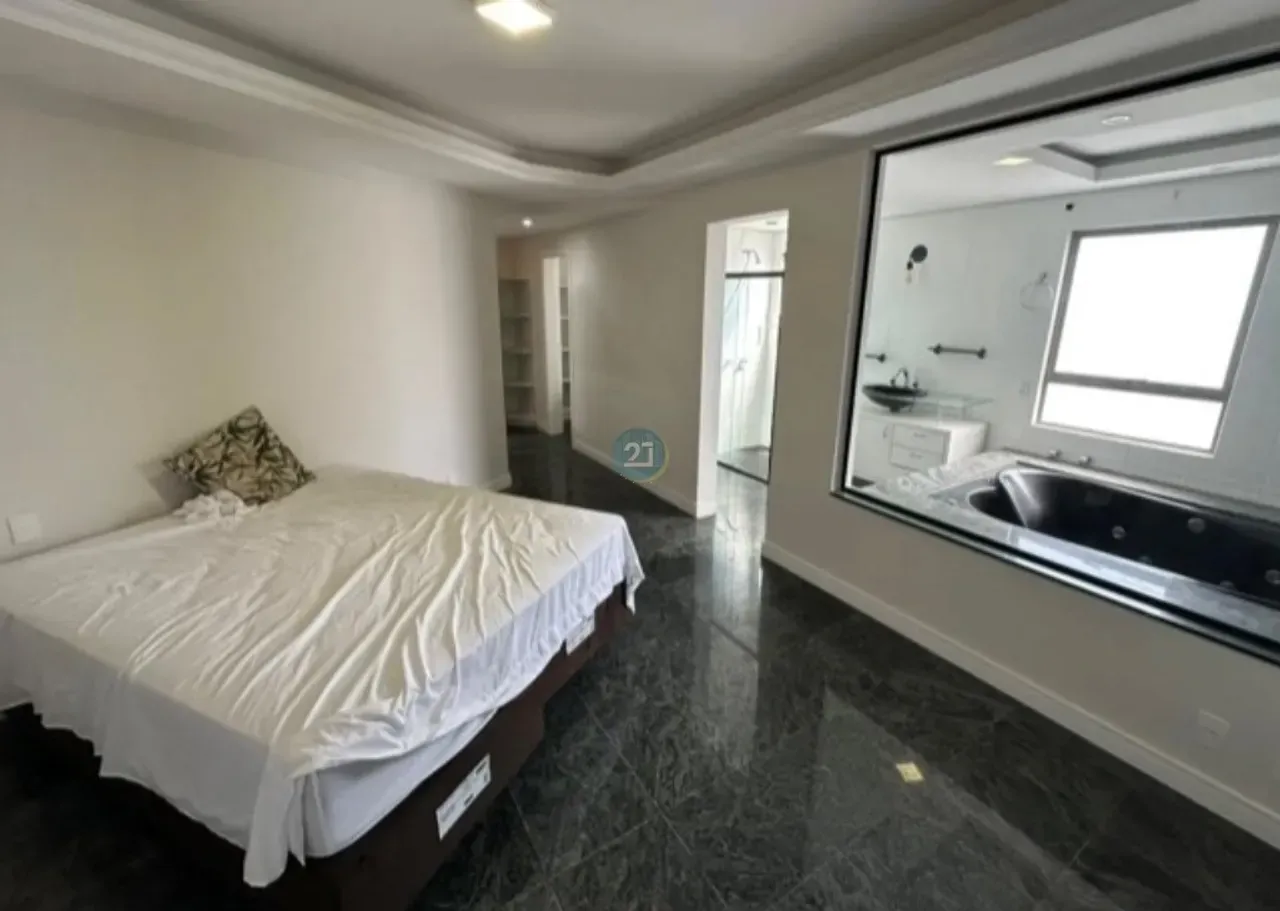 Furnished 3-bedroom penthouse with 485 m² — photo 9