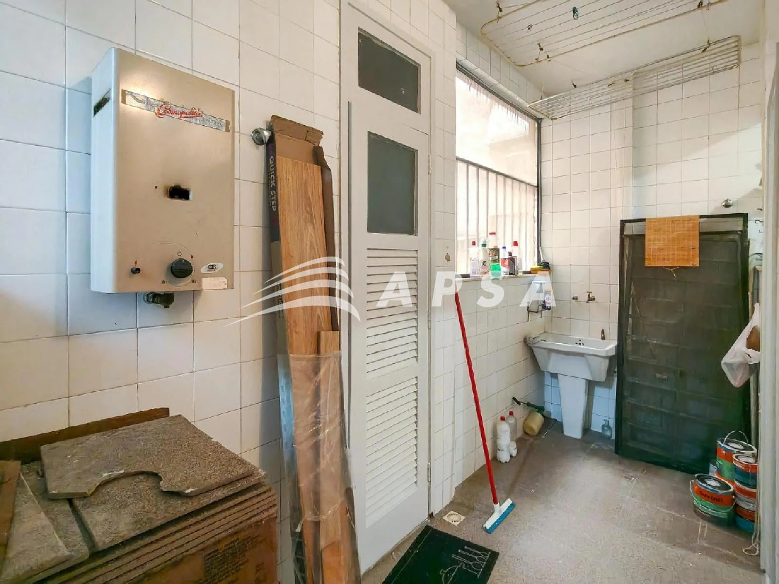 128 m² unfurnished apartment with 4 bedrooms and closed kitchen — photo 6