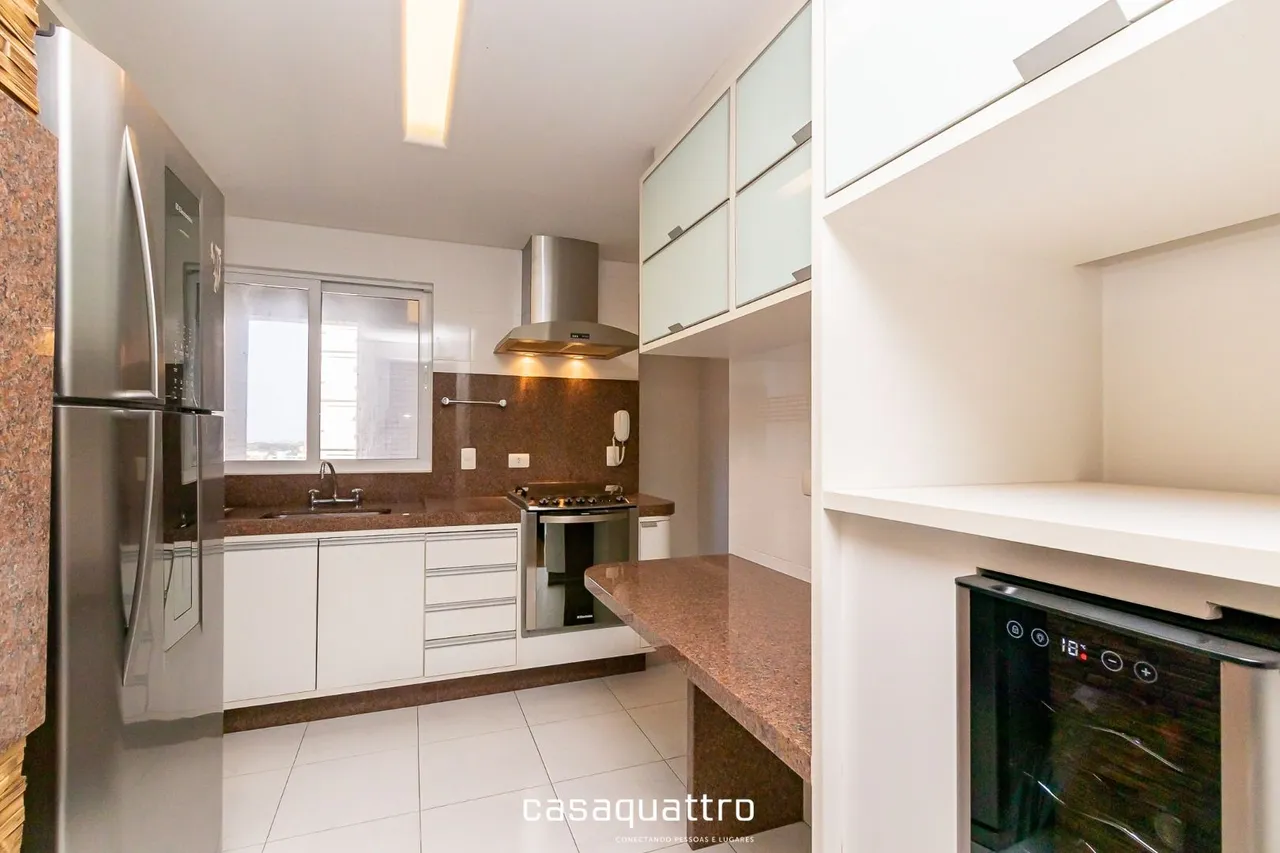 Apartamento mobiliado com 3 dormitórios e varanda — photo 6