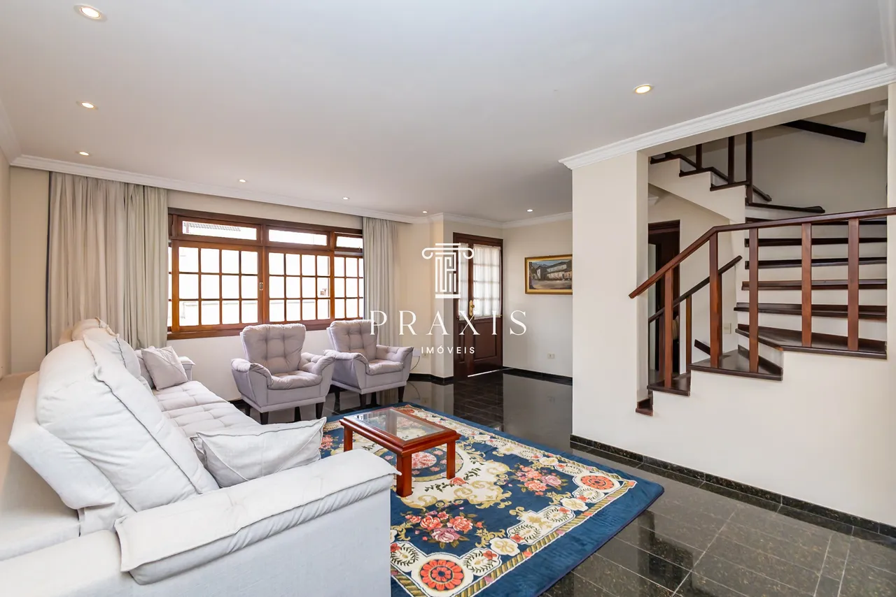 5-bedroom house with 207 m² and 2 parking spots — photo 2