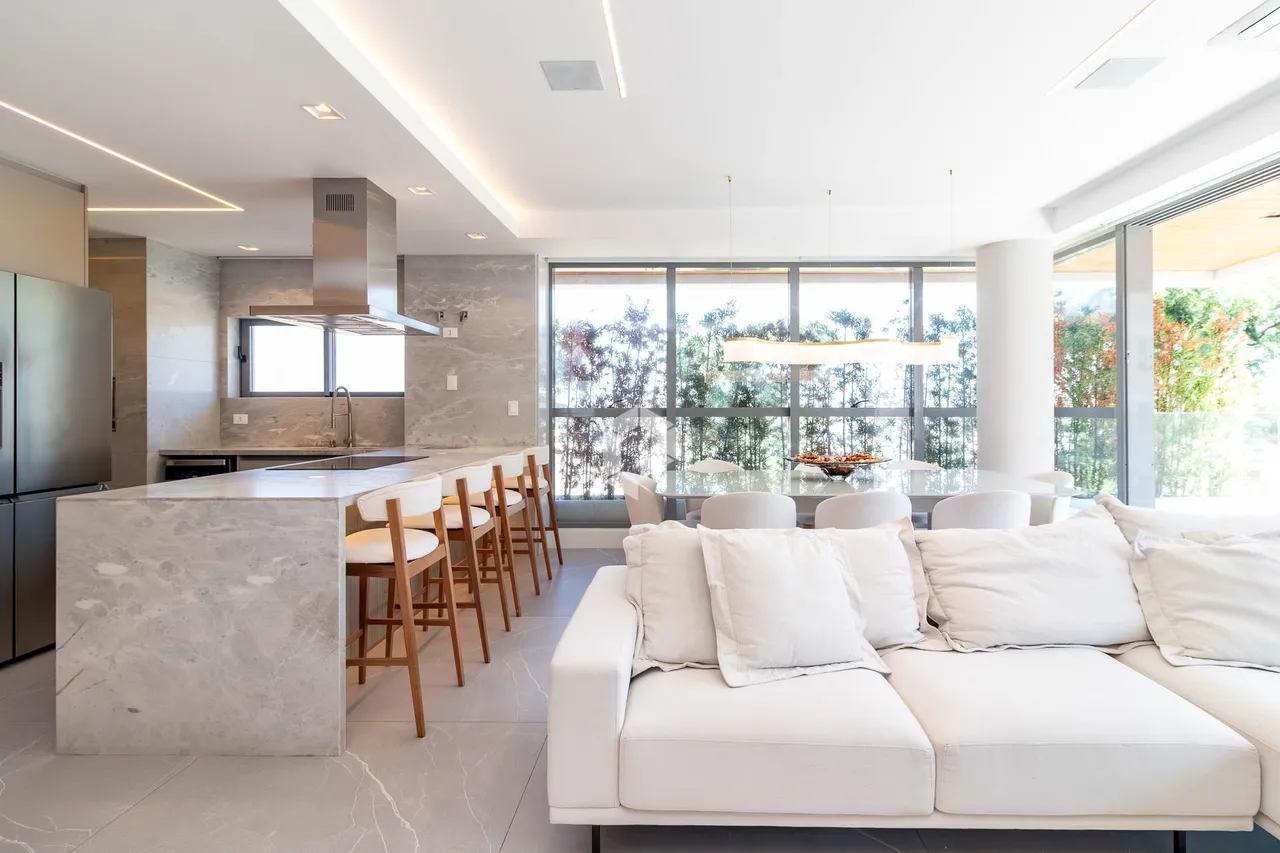 Furnished apartment with 3 en-suite bedrooms and balcony — photo 7