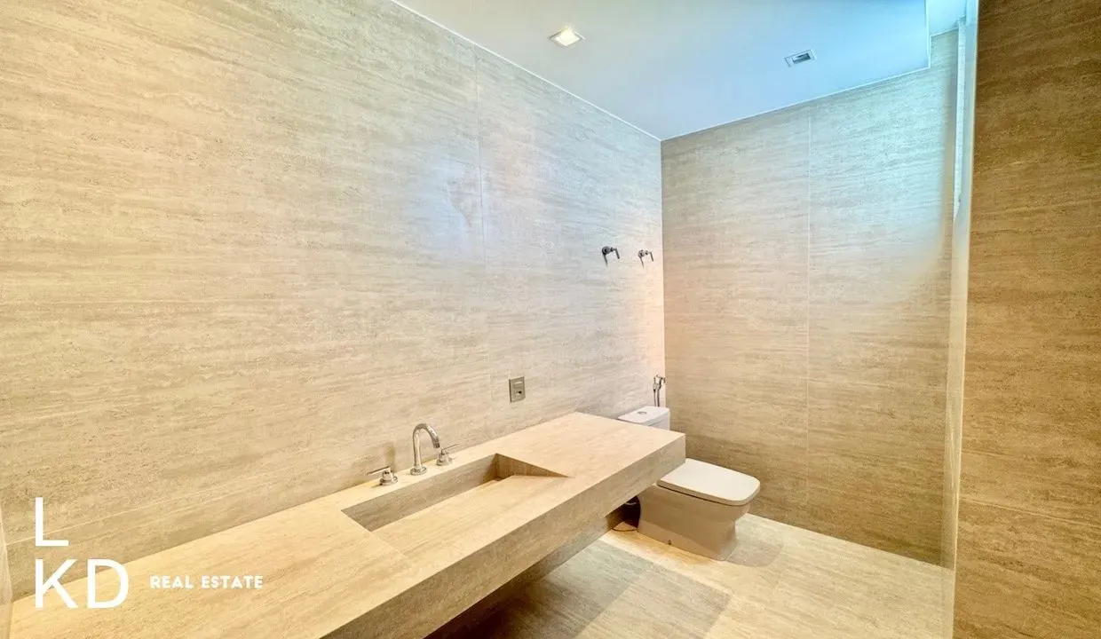 Linear penthouse 460 m² with floor-to-ceiling windows — photo 18