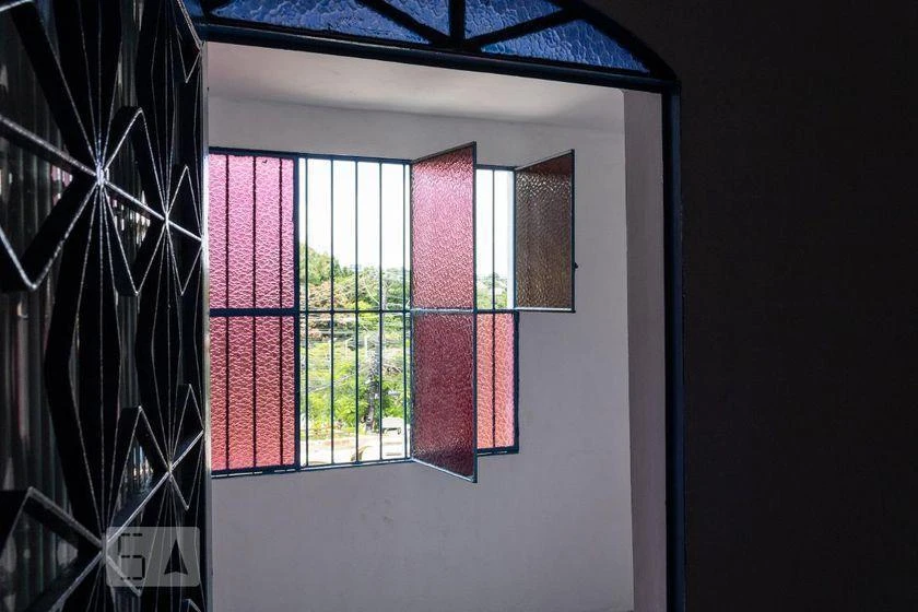 Rental house with 4 bedrooms and 200 m² — photo 44