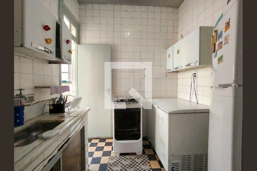 3-bedroom apartment with a home office — photo 2