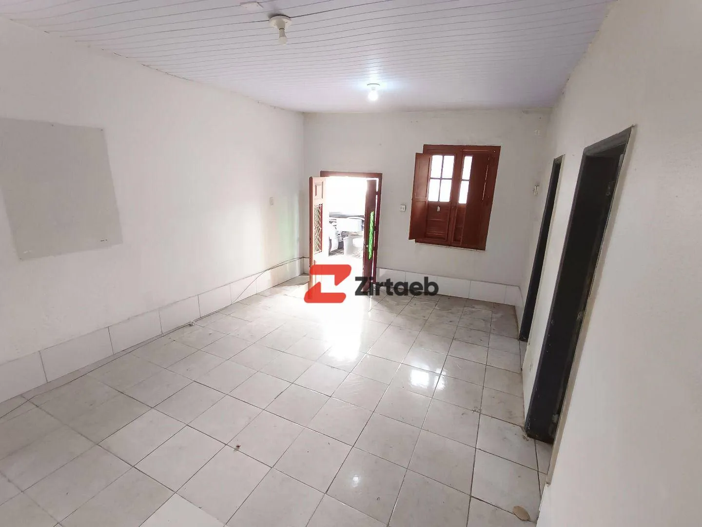 House with 3 bedrooms and 200 m² of tiled floors — photo 11