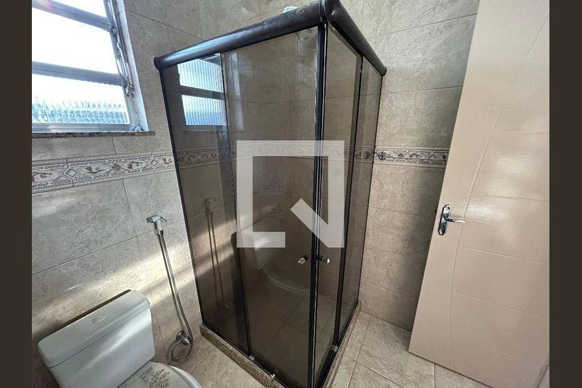 Apartamento com piso de madeira ou laminado, Pilares — photo 23