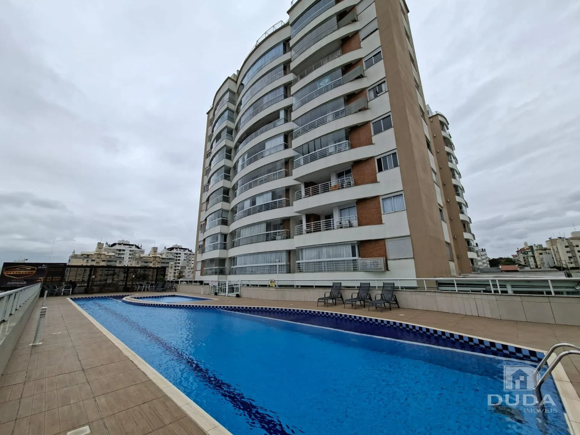 Apartment on the 10th floor with floor-to-ceiling windows — photo 20