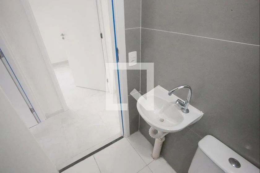 Невмебльована квартира 42 м² з 2 кімнатами та паркомісцем — photo 5