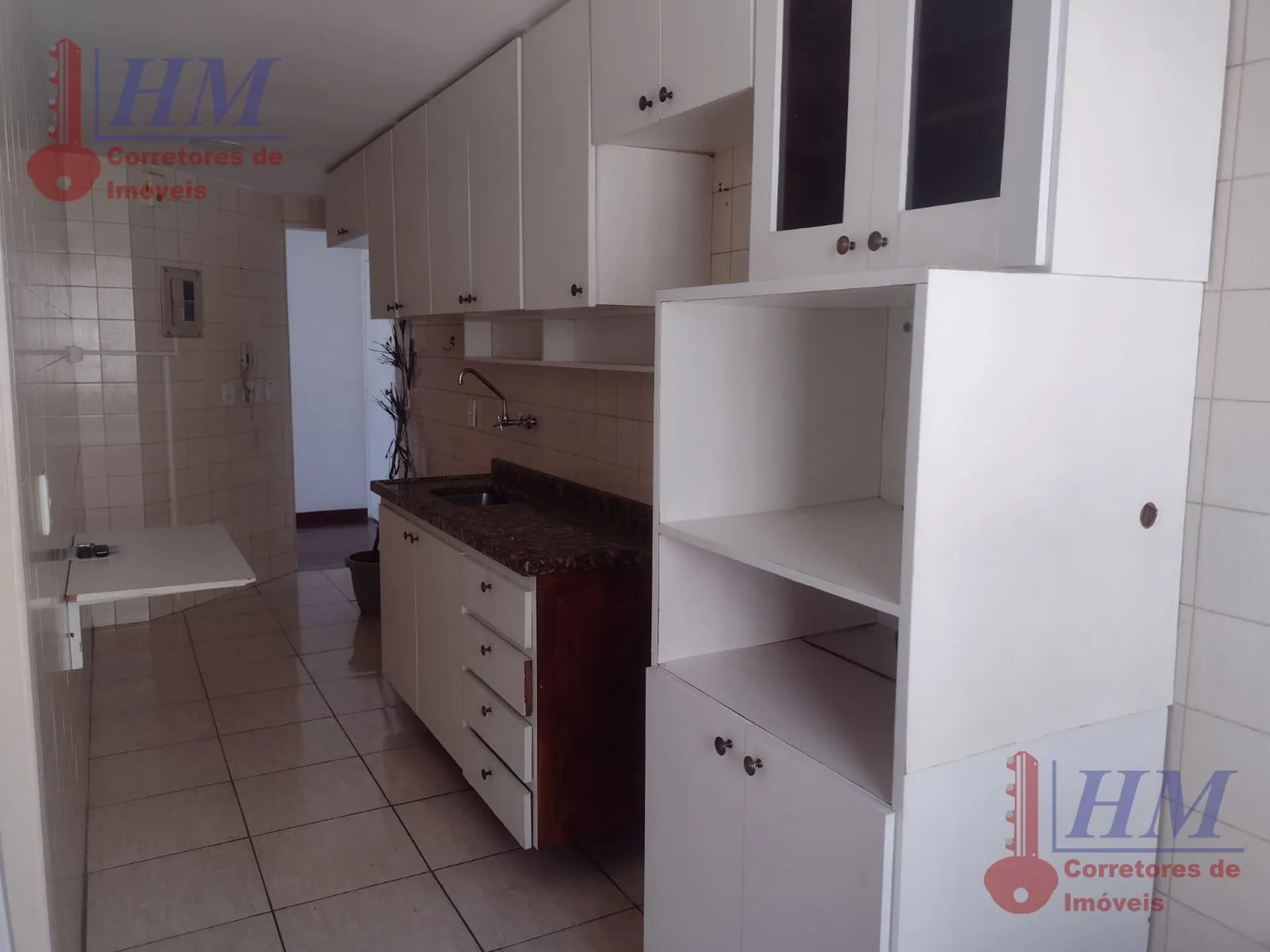 Furnished apartment, 67 m², with a glass-enclosed balcony — photo 2