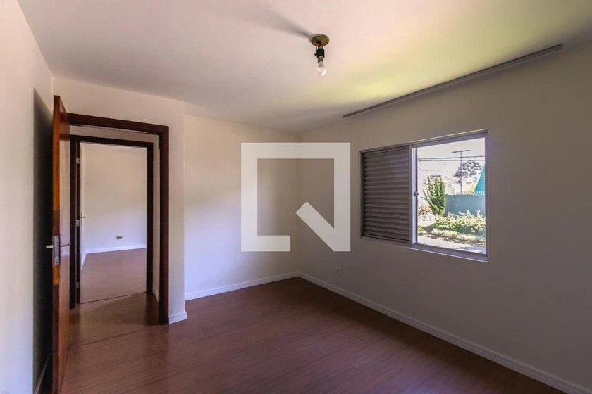 Walk-in closet in a 2-bedroom apartment, 75 m² — photo 6