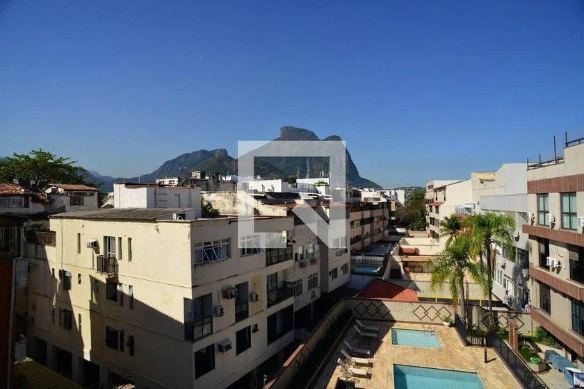 Top-floor rental with 4 bedrooms and 200 m² — photo 29