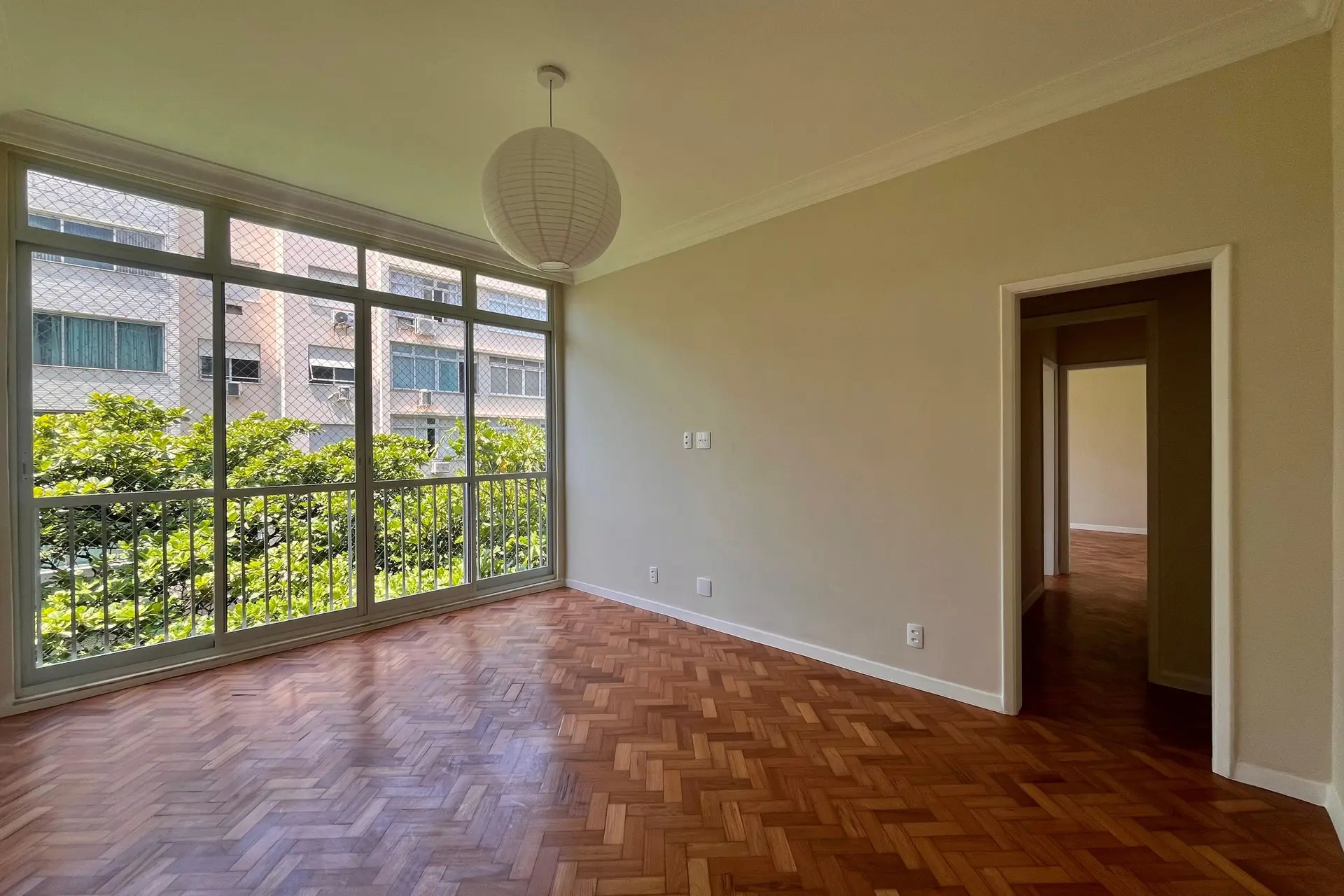 2-bedroom apartment with floor-to-ceiling windows — photo 11
