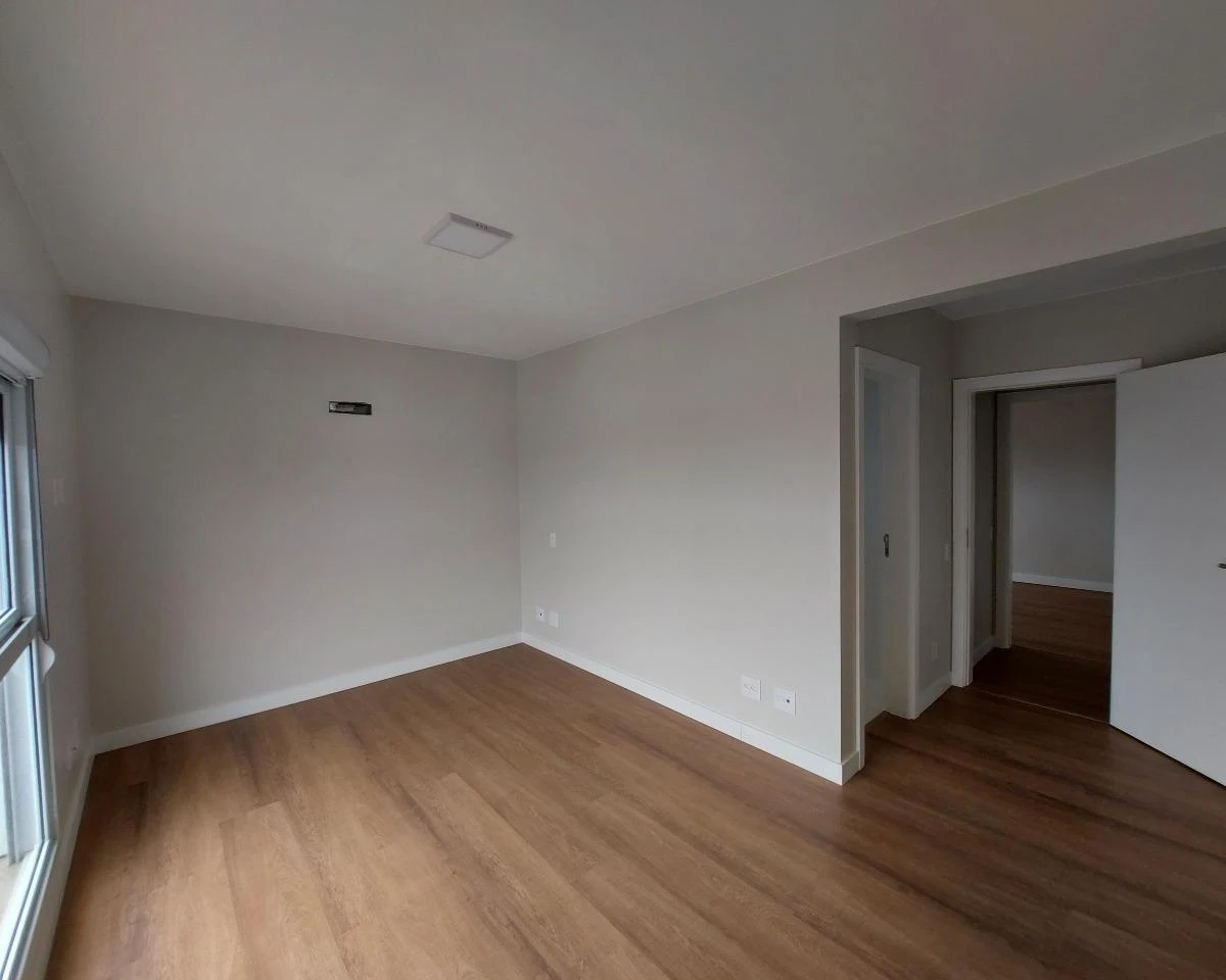 3-bedroom apartment with a water view in Florianópolis — photo 15