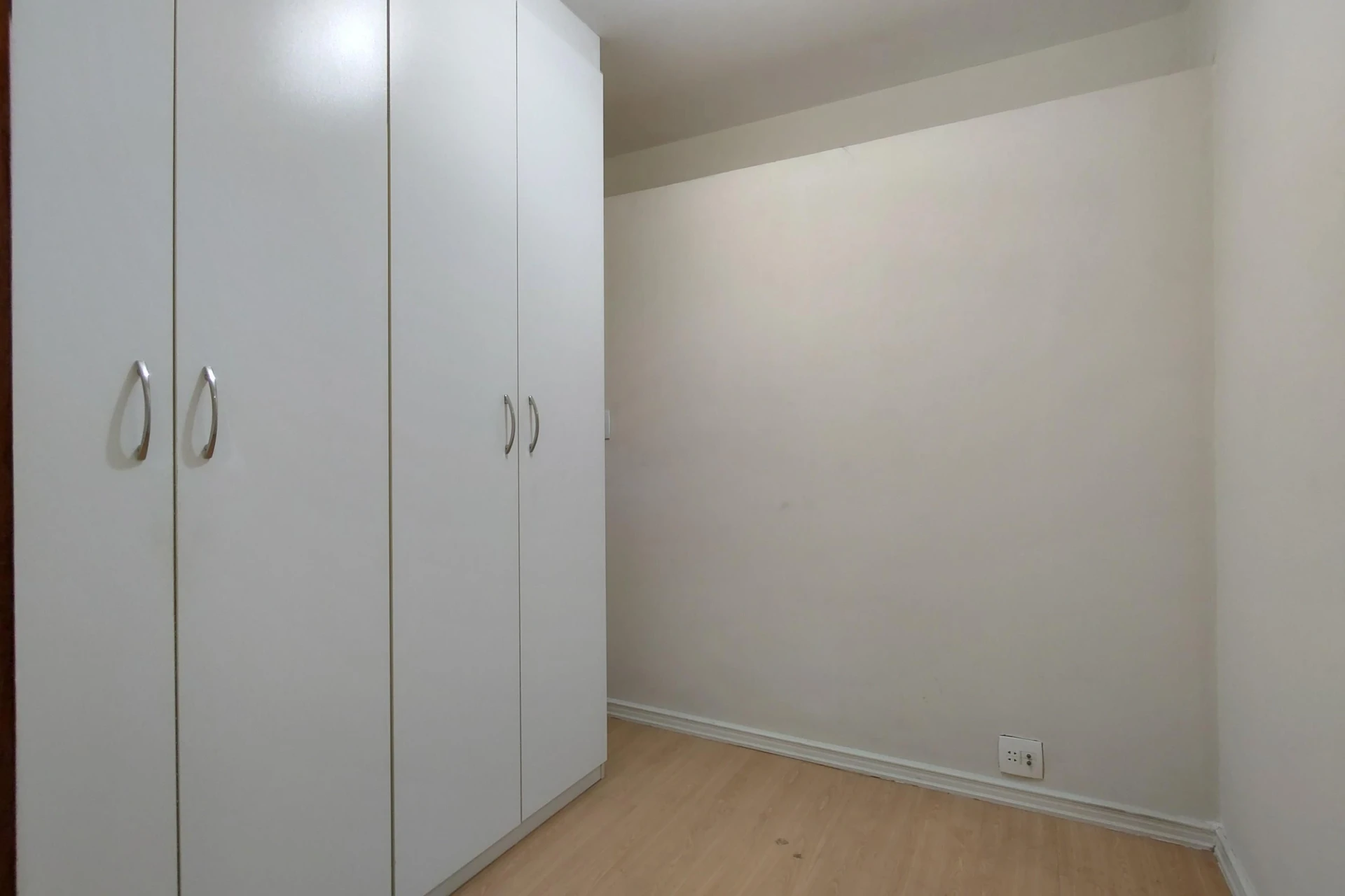 99 m² apartment with a water view and a washing machine — photo 18