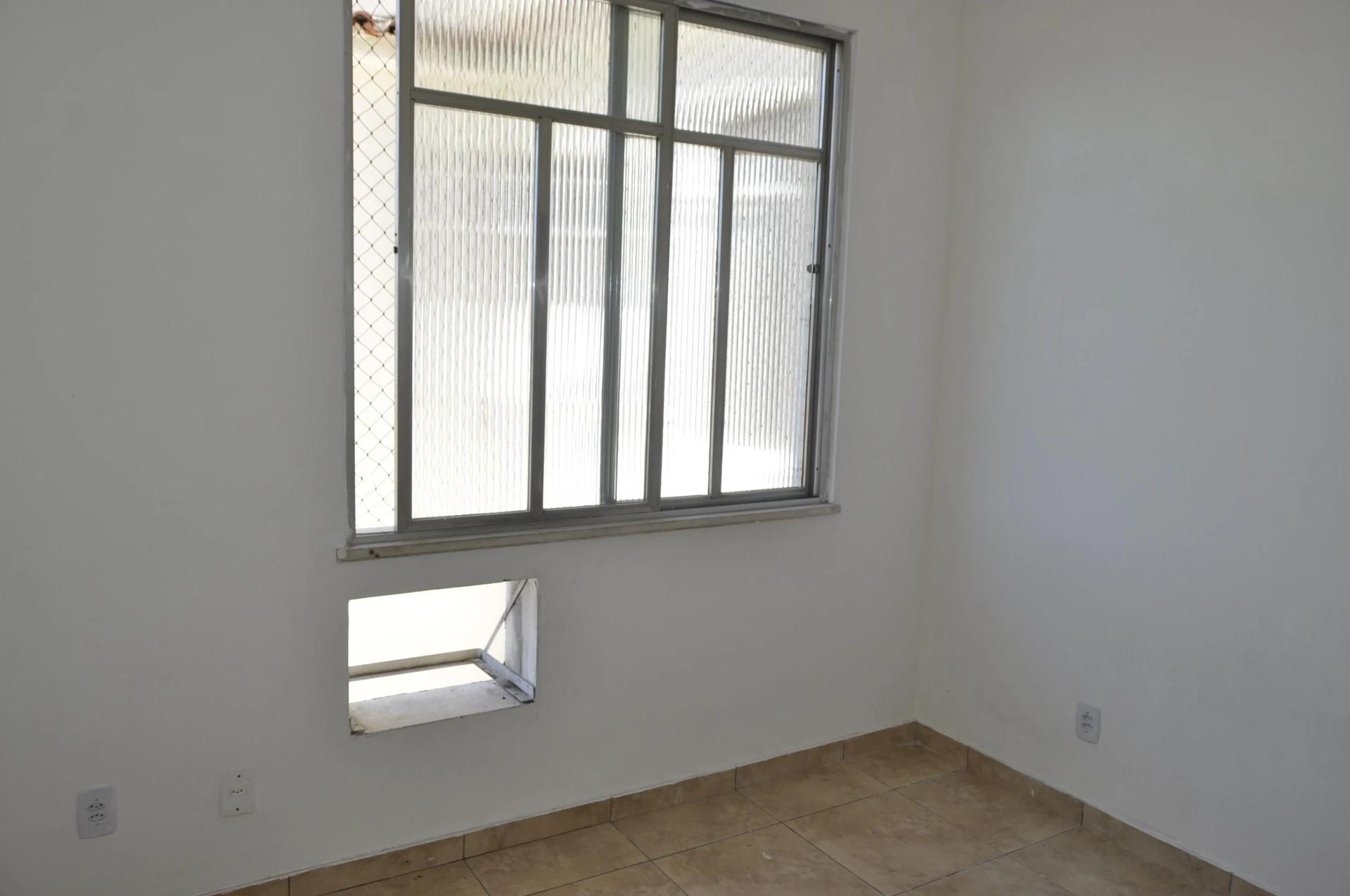 Unfurnished apartment with 2 bedrooms and private garden — photo 25