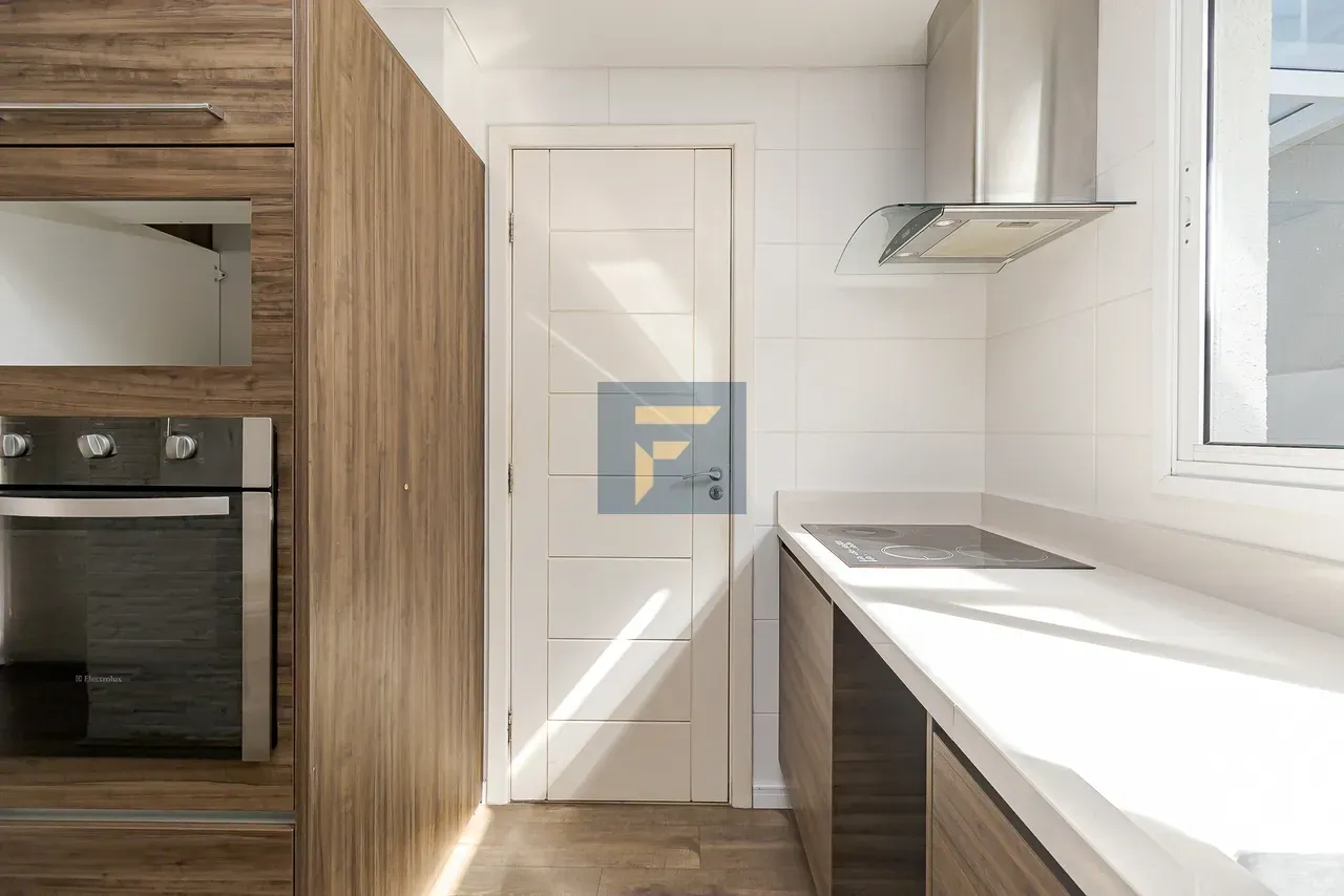 Furnished 140 m² house with 4 bedrooms and open-plan kitchen — photo 15