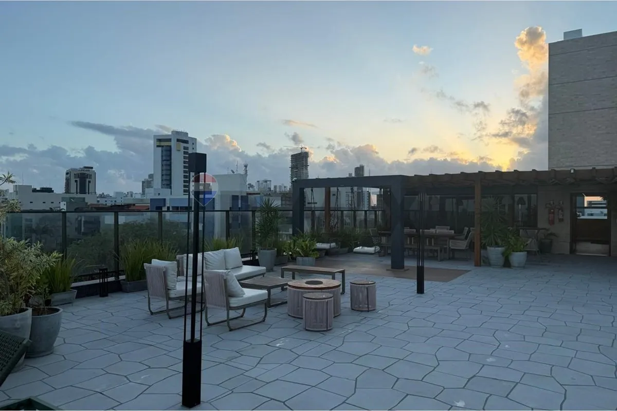 One-bedroom apartment with a water view — photo 11