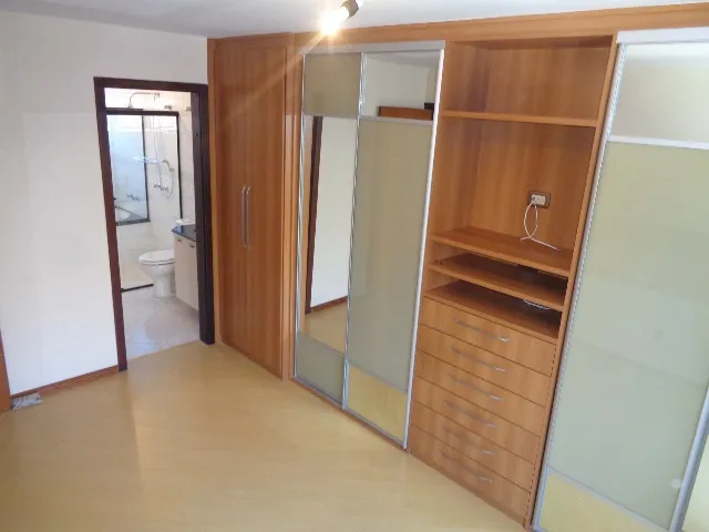 Ванна та 3 спальні: будинок 215 м² — photo 4