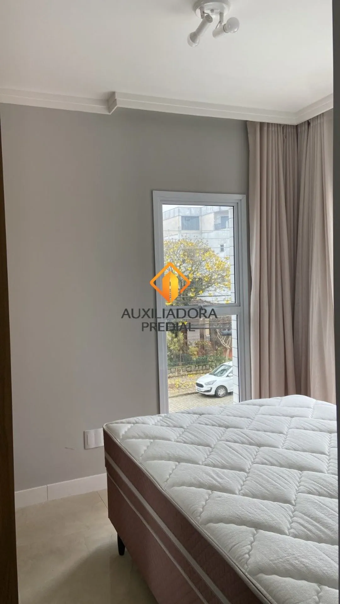 Furnished 2-bedroom apartment with a balcony — photo 39
