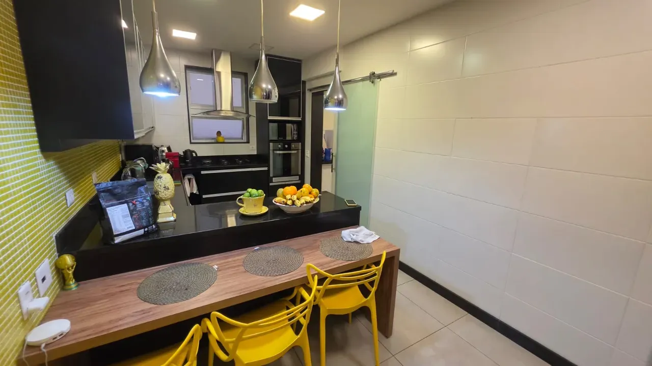 Apartamento com cozinha fechada e 3 quartos — photo 36