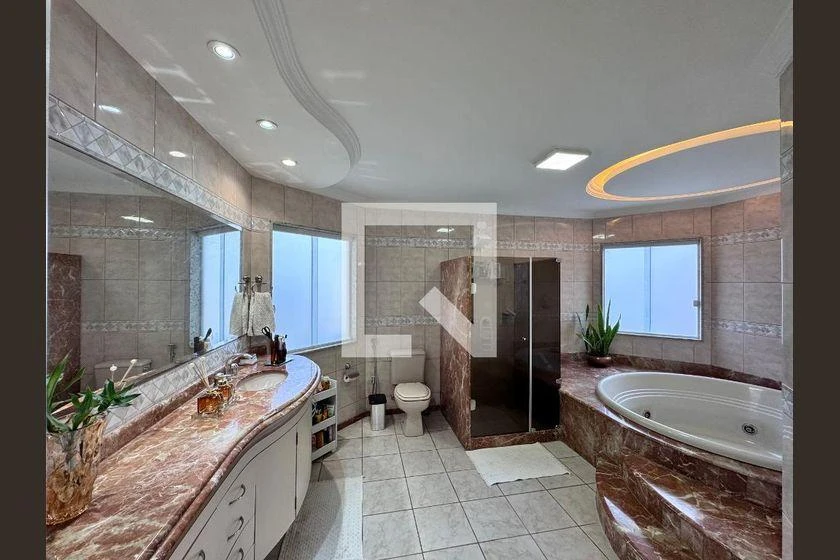 Furnished 6-bedroom house with 387 m² and 4 en-suites — photo 49
